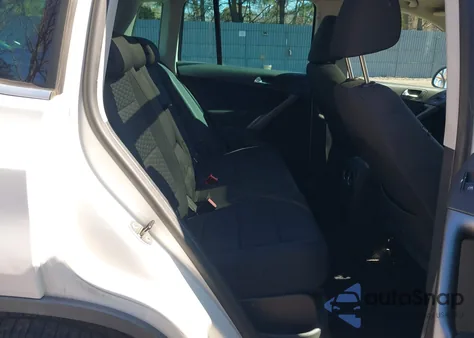 2009 Volkswagen Tiguan Se from USA, damaged, VIN WVGAV75N79W532855